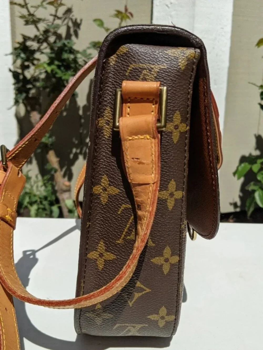 Louis Vuitton Shoulder Bag Saint Cloud GM - Picture 3 of 15